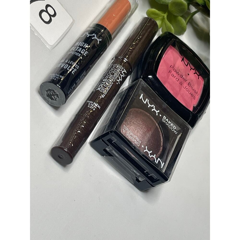 Makeup Gift Set Lot NYX Great Gift 0378 - Picture 2 of 3